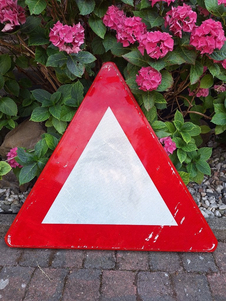 Oude verkeersborden, Ophalen, Gebruikt