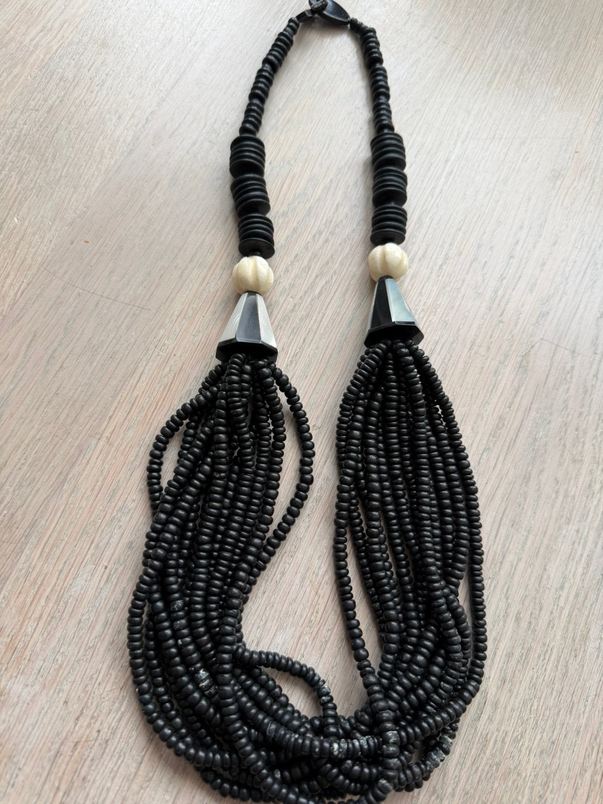 Zwarte benen ketting, Ophalen of Verzenden, Zo goed als nieuw, Zwart, Overige materialen