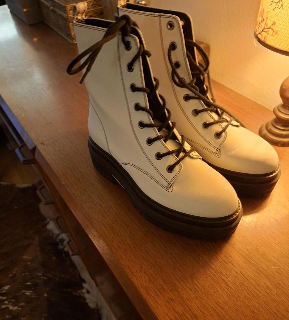 Topshop witte boots. 38, Wit, Ophalen of Verzenden, Topshop, Nieuw