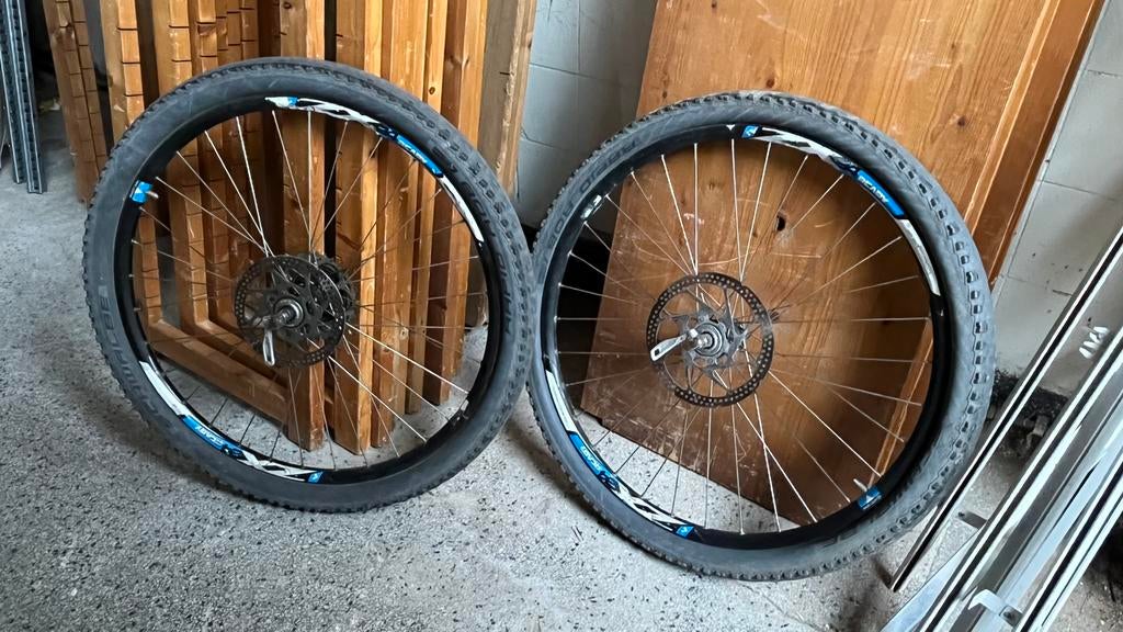 26 inch mountainbike Disc wielset centerlock shimano velgen, Gebruikt, Aluminium, Mountainbike, Ophalen