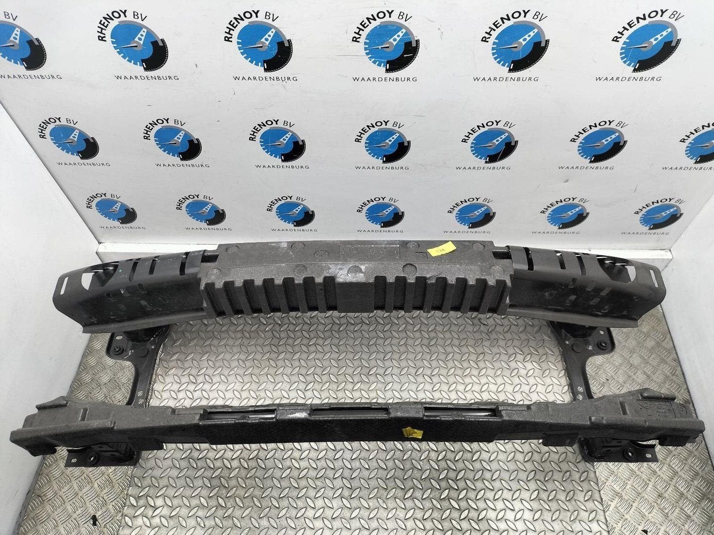 MINI (BMW) COUNTRYMAN VOORBUMPER BALK 2010, Gebruikt, Voor, Ophalen of Verzenden, Stiba lid
