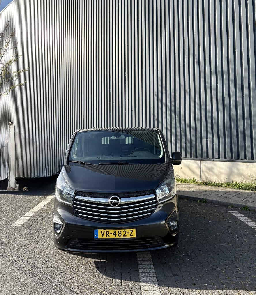 Opel Vivaro 2.0 D 66KW BV 2015, Auto's, Zwart, 4 cilinders, Zwart, Origineel Nederlands
