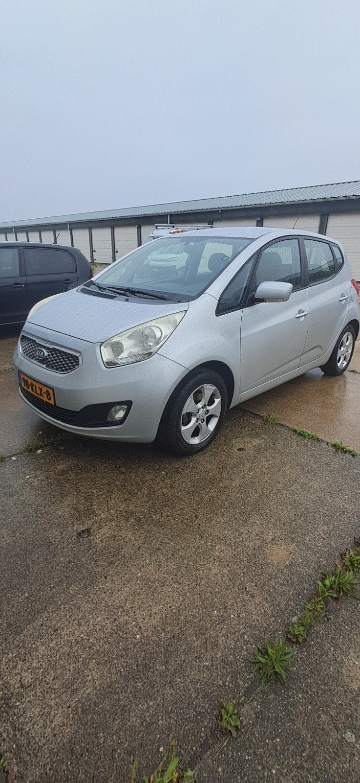 Kia Venga 1.4 Cvvt 90pk 2010 Grijs, Voorwielaandrijving, 4 cilinders, 1396 cc, 1153 kg