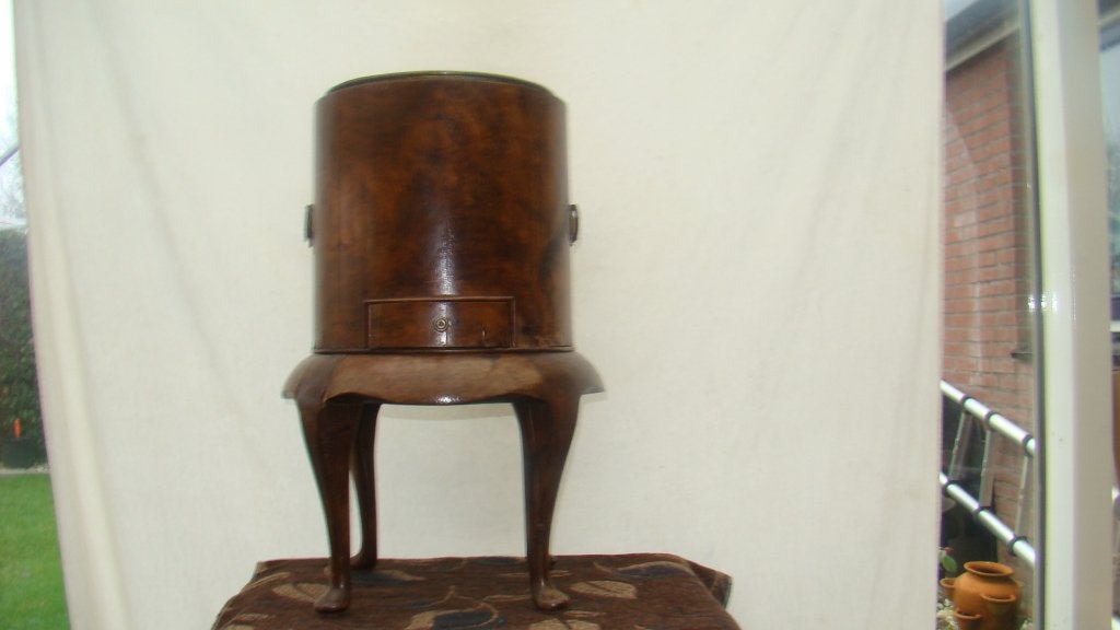 Antieke houten wijnkoeler op standaard, 50 – 75, Gebruikt, Ophalen of Verzenden, Minder dan 5 flessen