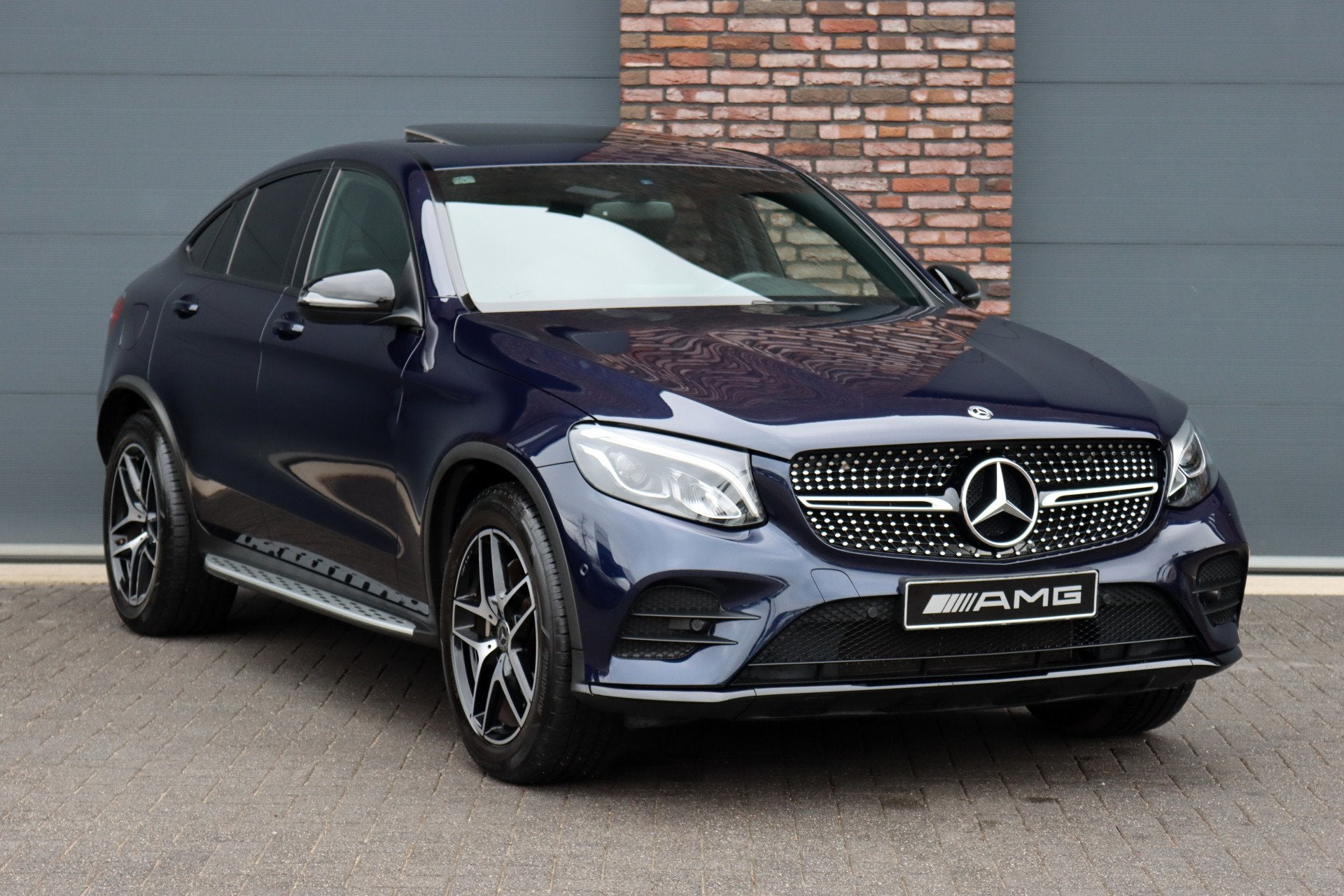 Mercedes-Benz GLC Coupé 250 4MATIC AMG Line | Schuifdak | D, Gebruikt, Blauw, Bedrijf, Vierwielaandrijving
