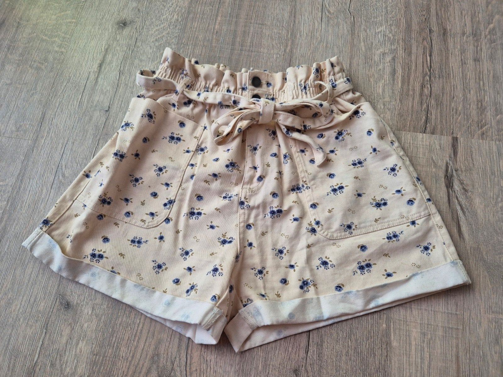 JDY bloemen short maat M, Maat 38/40 (M), Kort, Meerkleurig, Nieuw