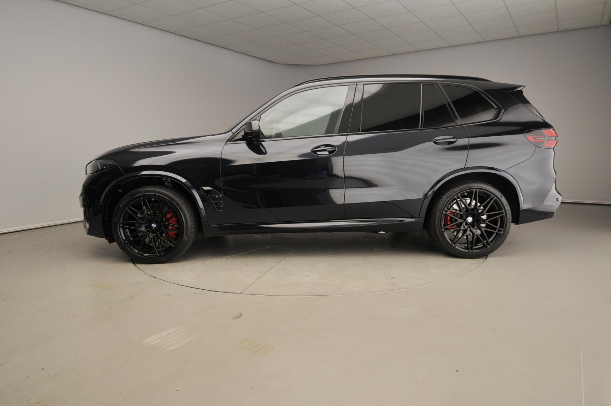 BMW X5 M Competition | LED | Leder | HUD | Active cruise | T, Auto's, Automaat, Dealer onderhouden, Stof, Met garantie (alle)