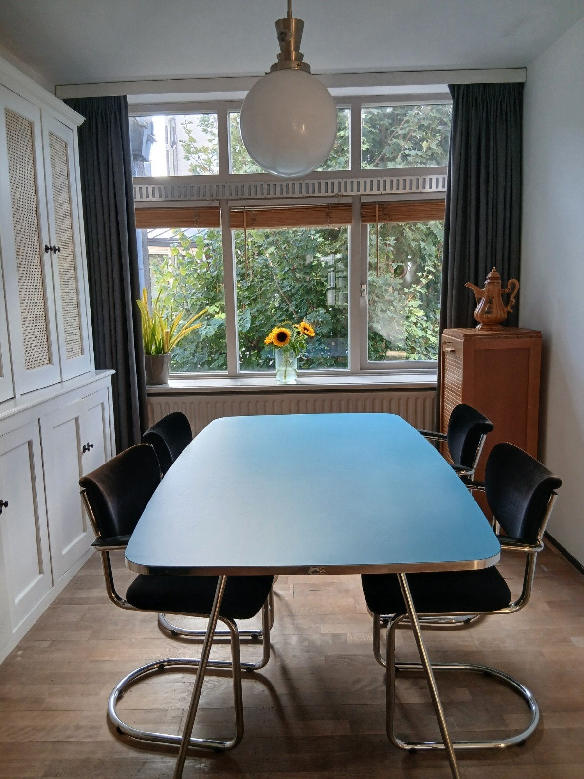 Gispen-De Wit tafel met 4 stoelen - Zeer goede staat, Ophalen, Zo goed als nieuw, Vintage, Mid-century Modern, 4 tot 6 stoelen