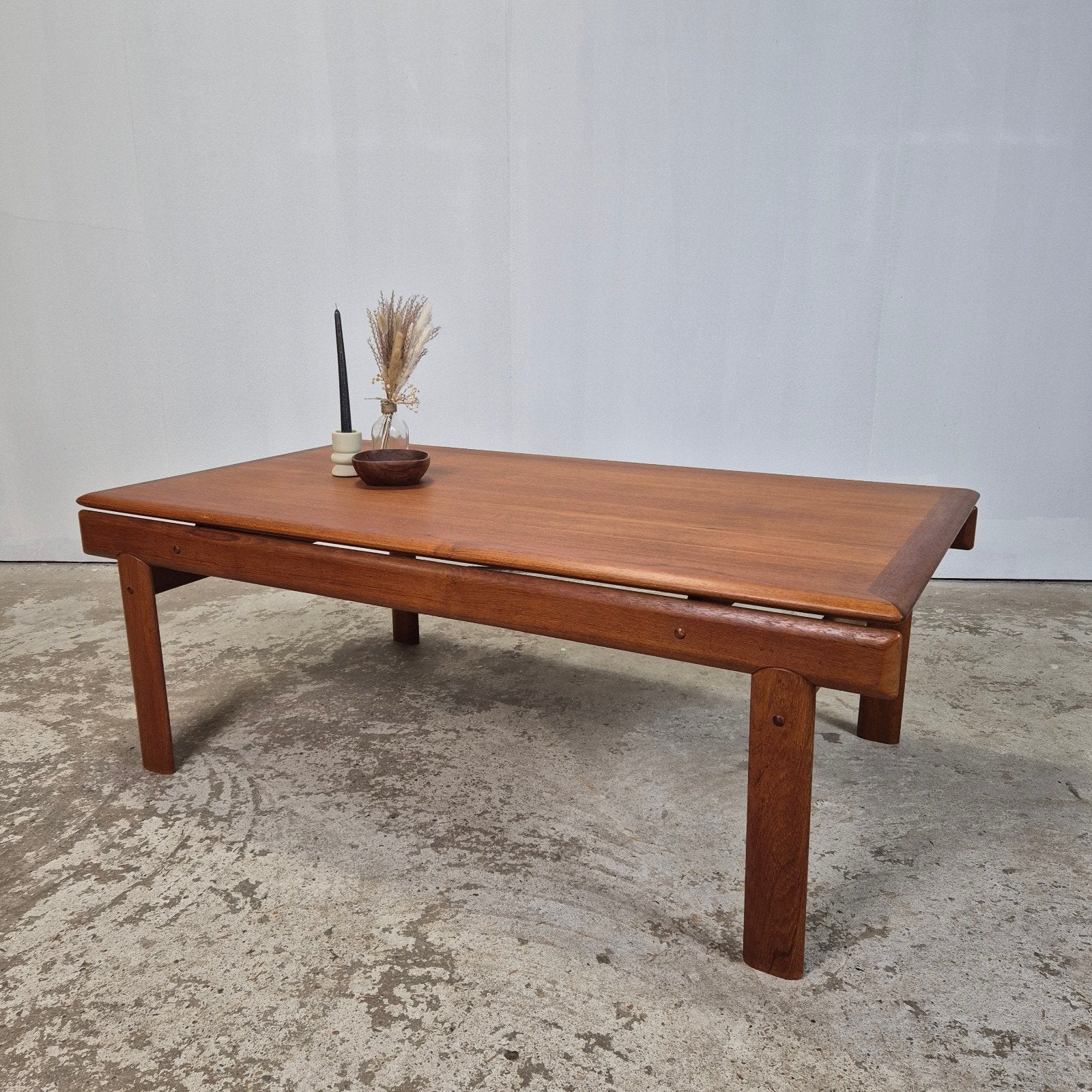 H.W. Klein, Bramin, vintage Deense salontafel teak XXL 60's, Ophalen, Gebruikt, 100 tot 150 cm, Scandinavisch, coffee table Winkel display brutalist