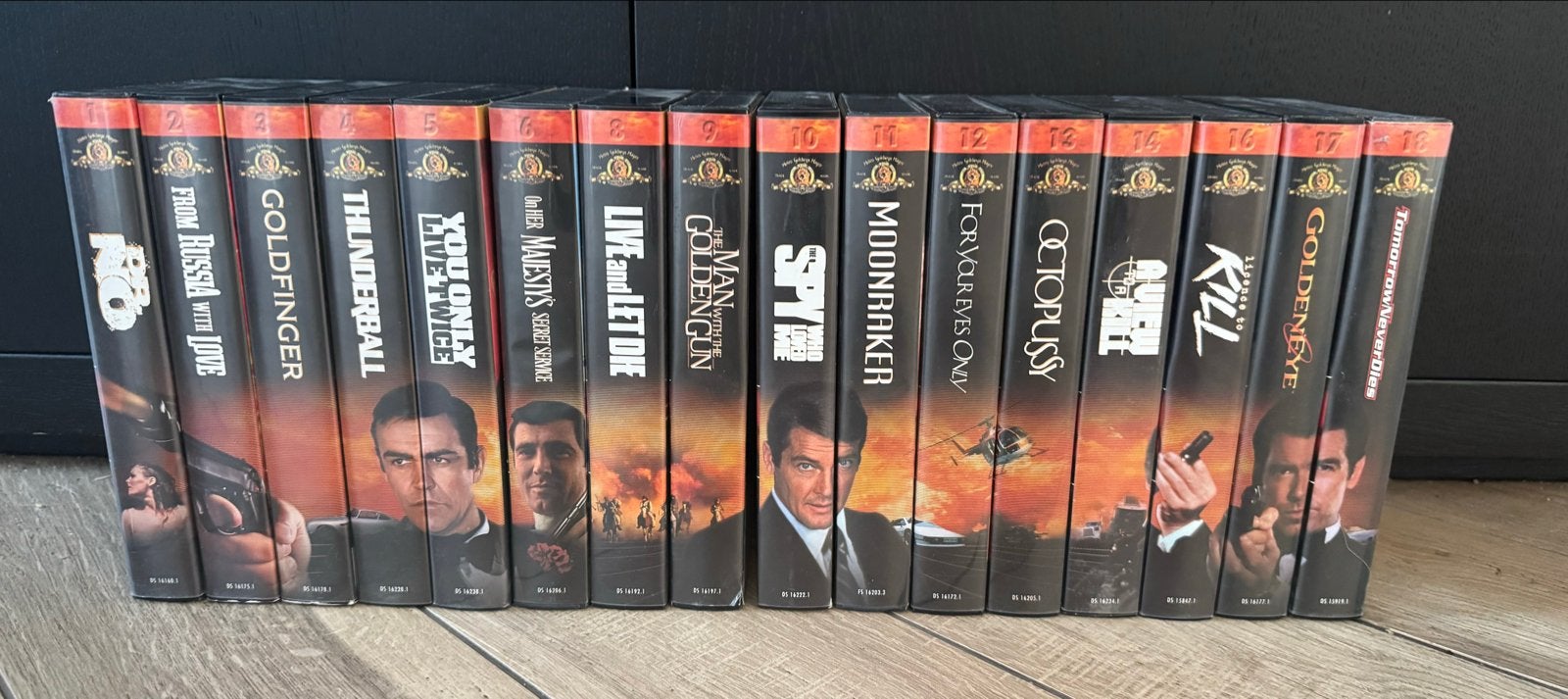 James Bond VHS Collectie (mist 7 & 15) mag los verkocht, Cd's en Dvd's, Ophalen of Verzenden, Gebruikt, Actie en Avontuur, VHS