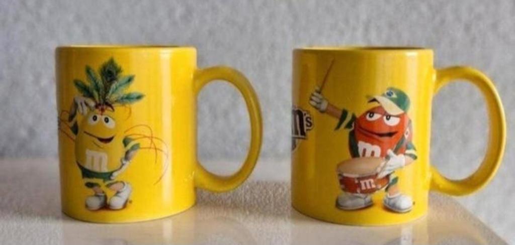 Twee Bekers M&M, Ophalen of Verzenden, Zo goed als nieuw, Overige stijlen, Kop(pen) en/of Schotel(s)