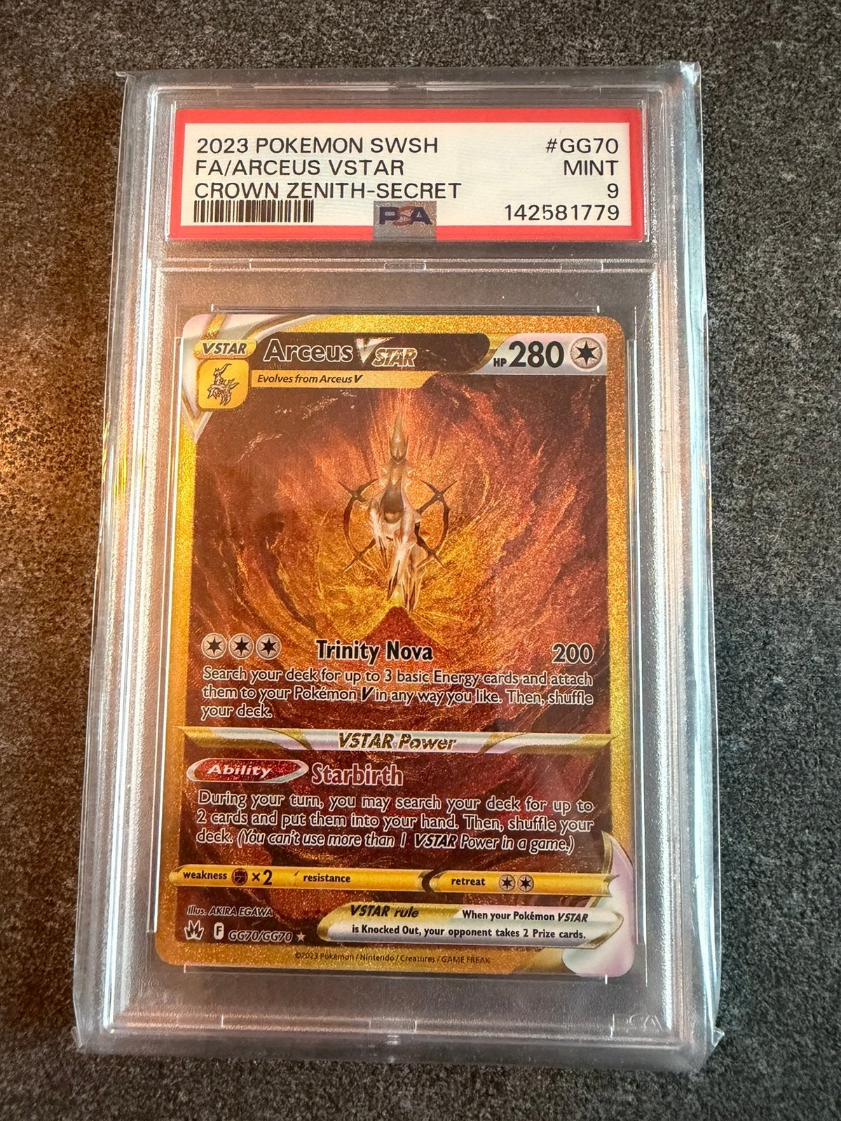 Arceus Vstar GG70 Pokémon Crown Zenith Graded PSA 9, Ophalen of Verzenden, Zo goed als nieuw