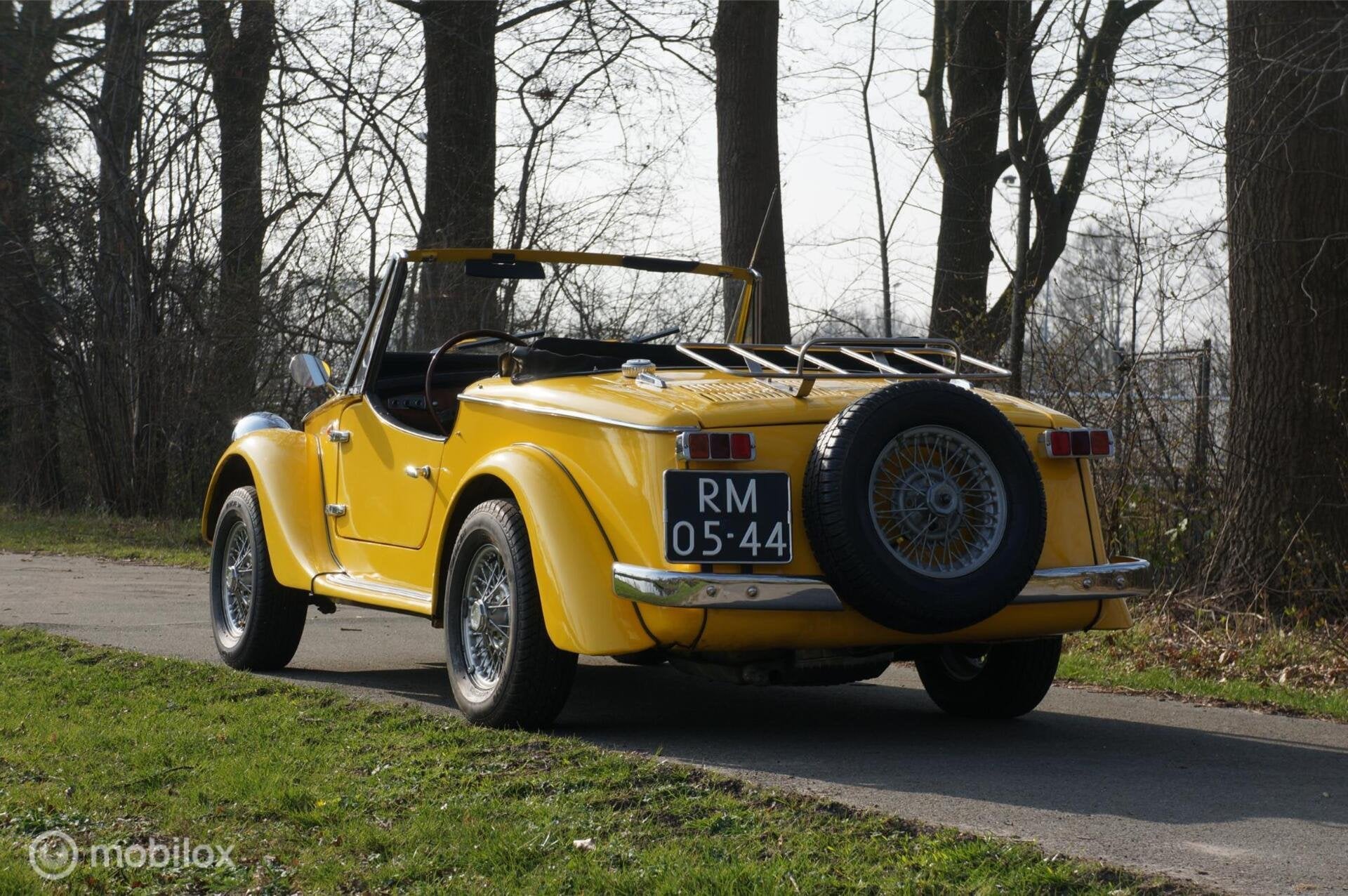 Siata ( Fiat) Spring 850 In Mooie originele Conditie!, Auto's, Overige merken, Achterwielaandrijving, Zwart, Cabriolet