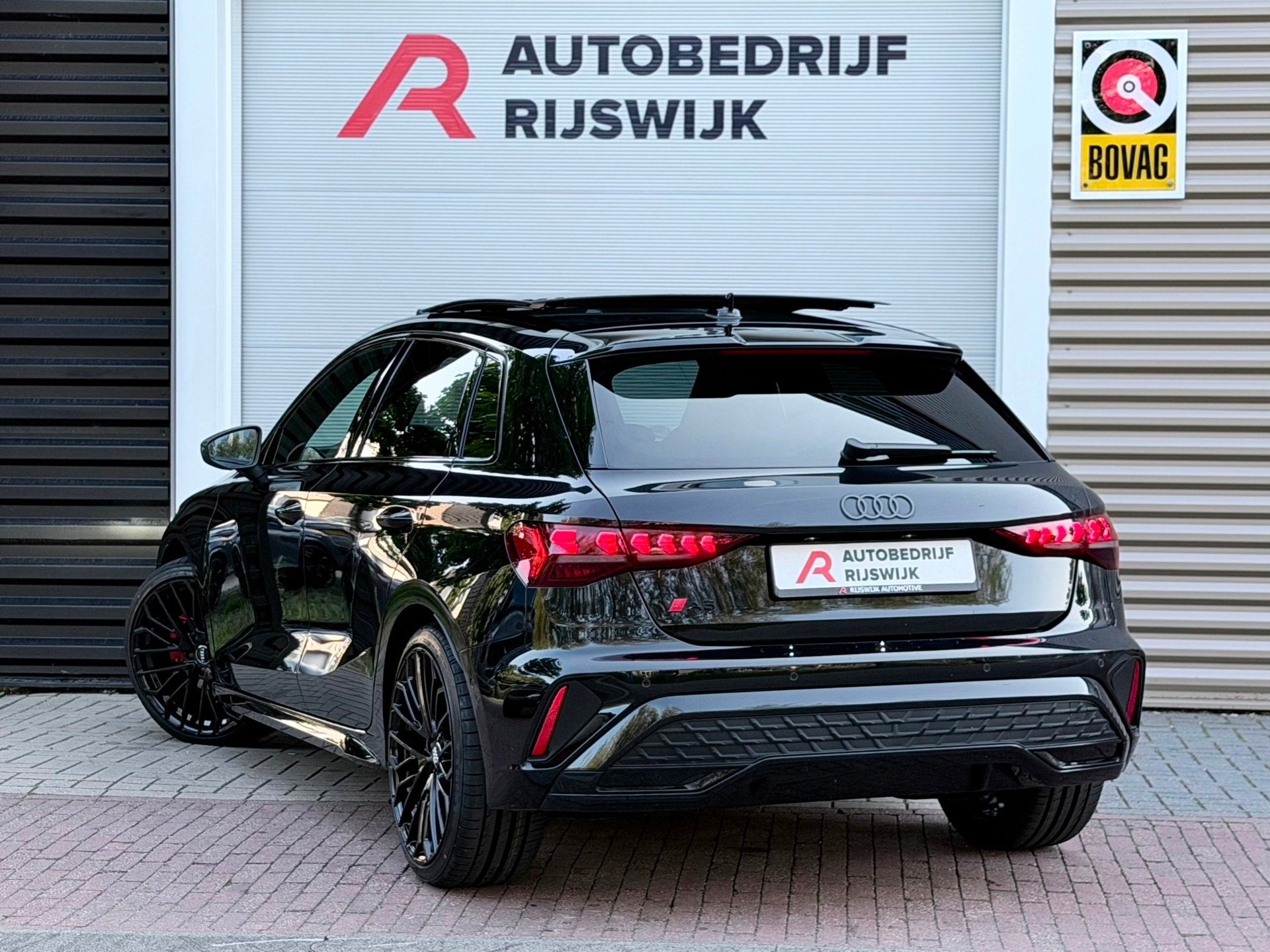 Audi A3 Sportback 35 TFSI S edition Pano/Sonos/Sfeer, Auto's, 1300 kg, 4 cilinders, Zwart, Bedrijf