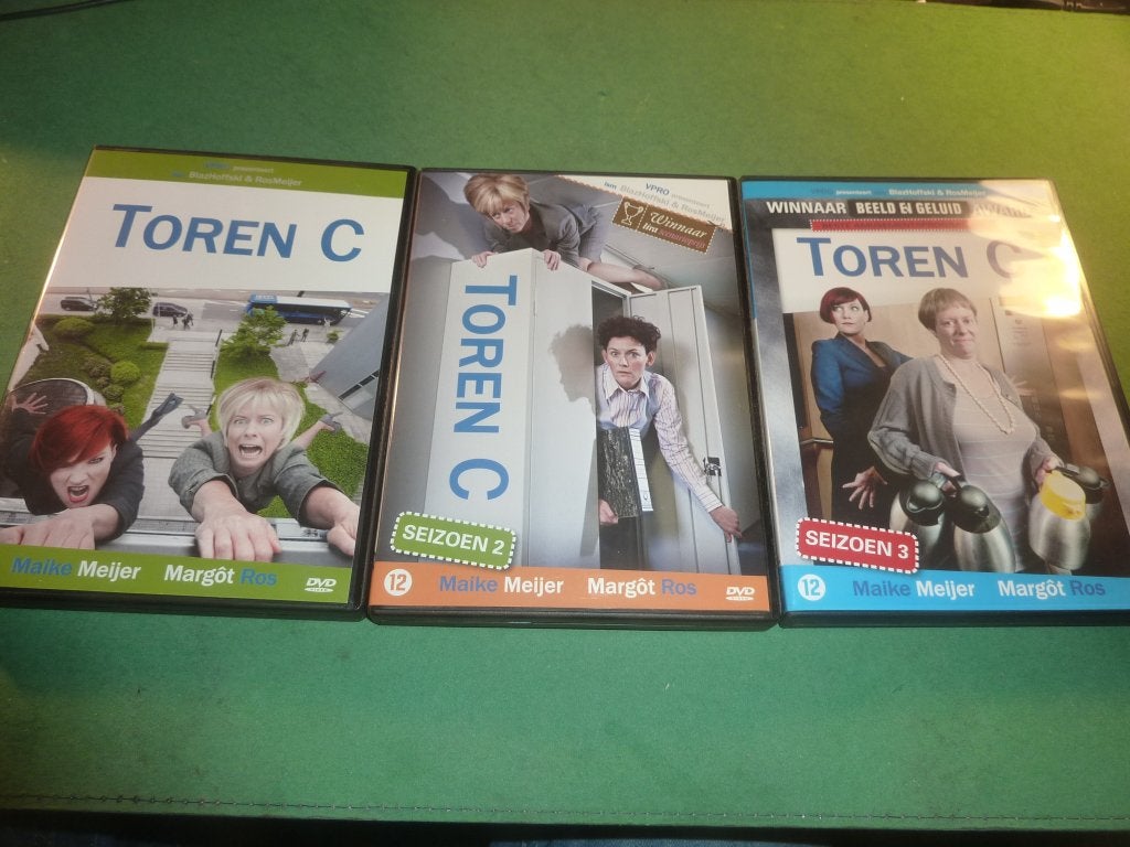 Toren C Seizoen 1, 2 en 3 Maike Meijer & Margot Ros 4x dvd, Stand-up of Theatershow, Verzenden, Alle leeftijden, Nederlands