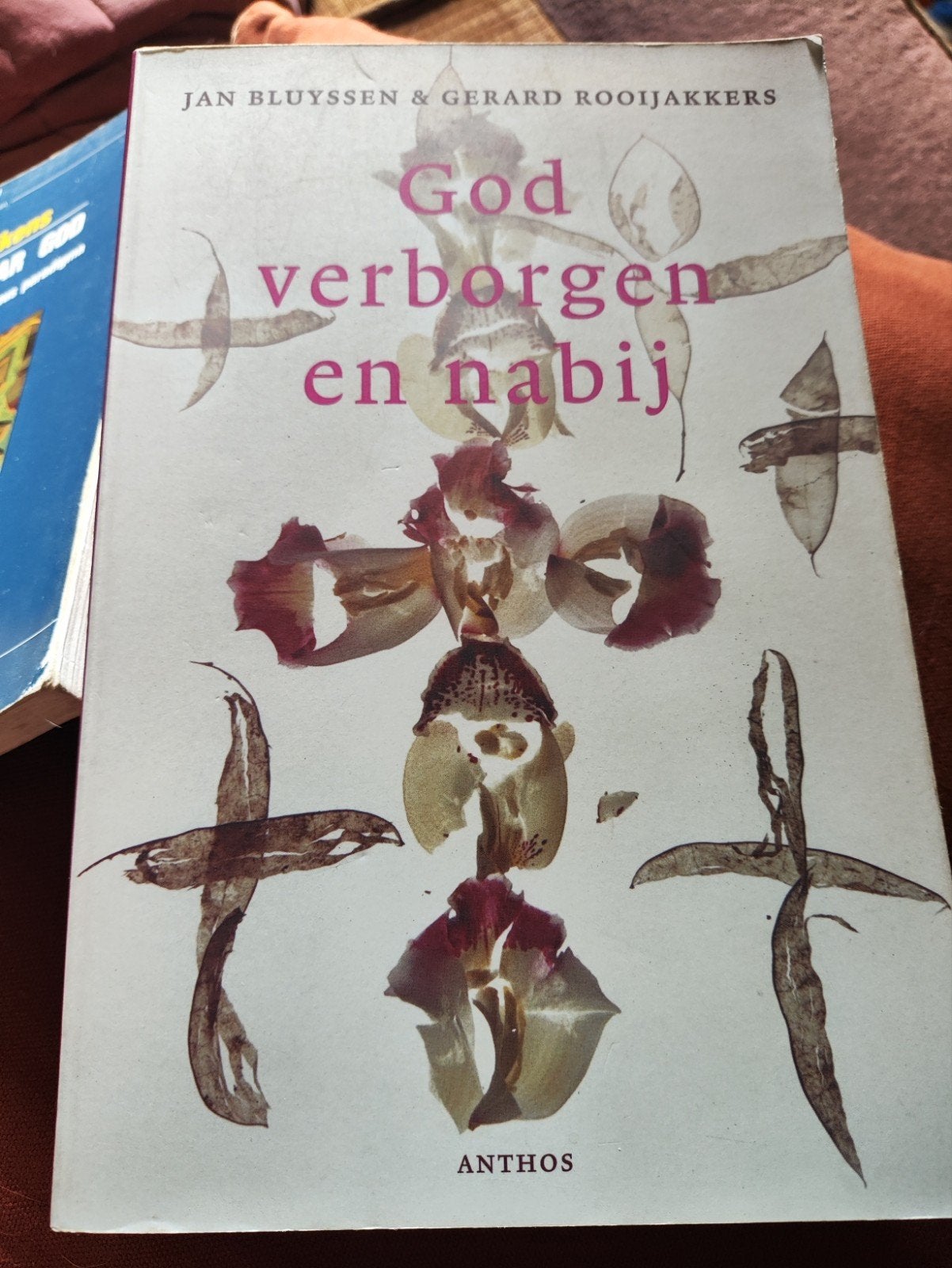 God verborgen en nabij - Jan Bluyssen & Gerard Rooijakkers, Boeken, Ophalen of Verzenden, Gelezen, Jan Bluyssen, Gerard Rooijakkers
