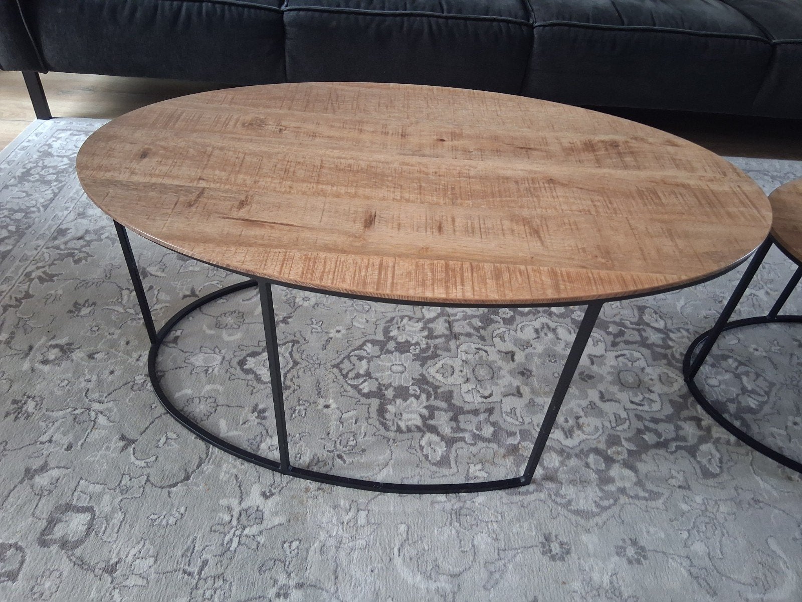 Ovale salontafel van mangohout en metaal, 100 tot 150 cm, 50 tot 75 cm, 50 tot 100 cm, Zo goed als nieuw