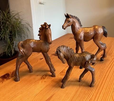 Houten Paarden, Antiek en Kunst, Kunst | Beelden en Houtsnijwerken, Houtsnijwerk, Minder dan 20 cm, Ophalen of Verzenden, Hout