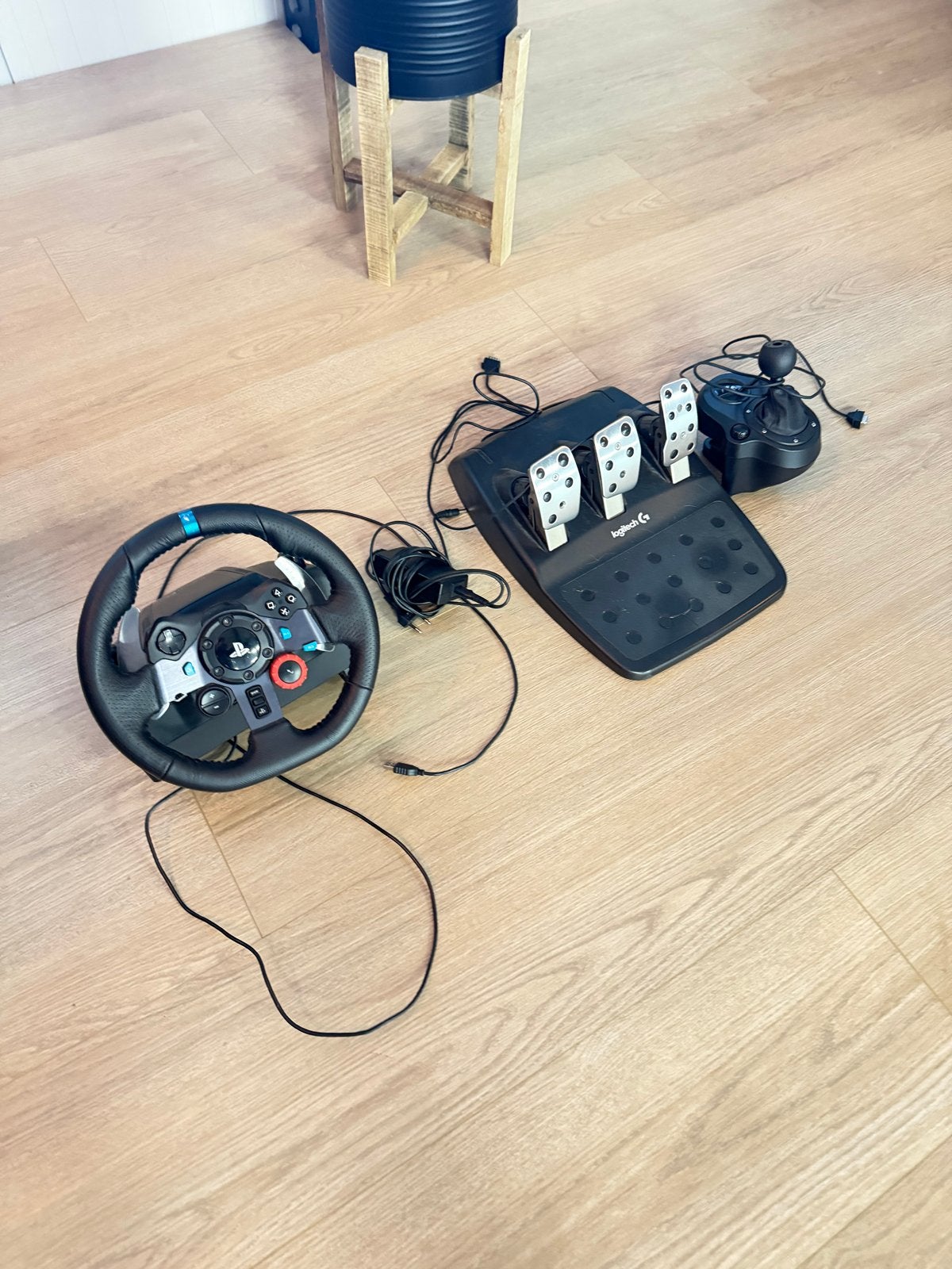 Logitech G29 racestuur met pedalen en versnellingspook, Racestuur, Gebruikt, Force feedback, Ophalen of Verzenden