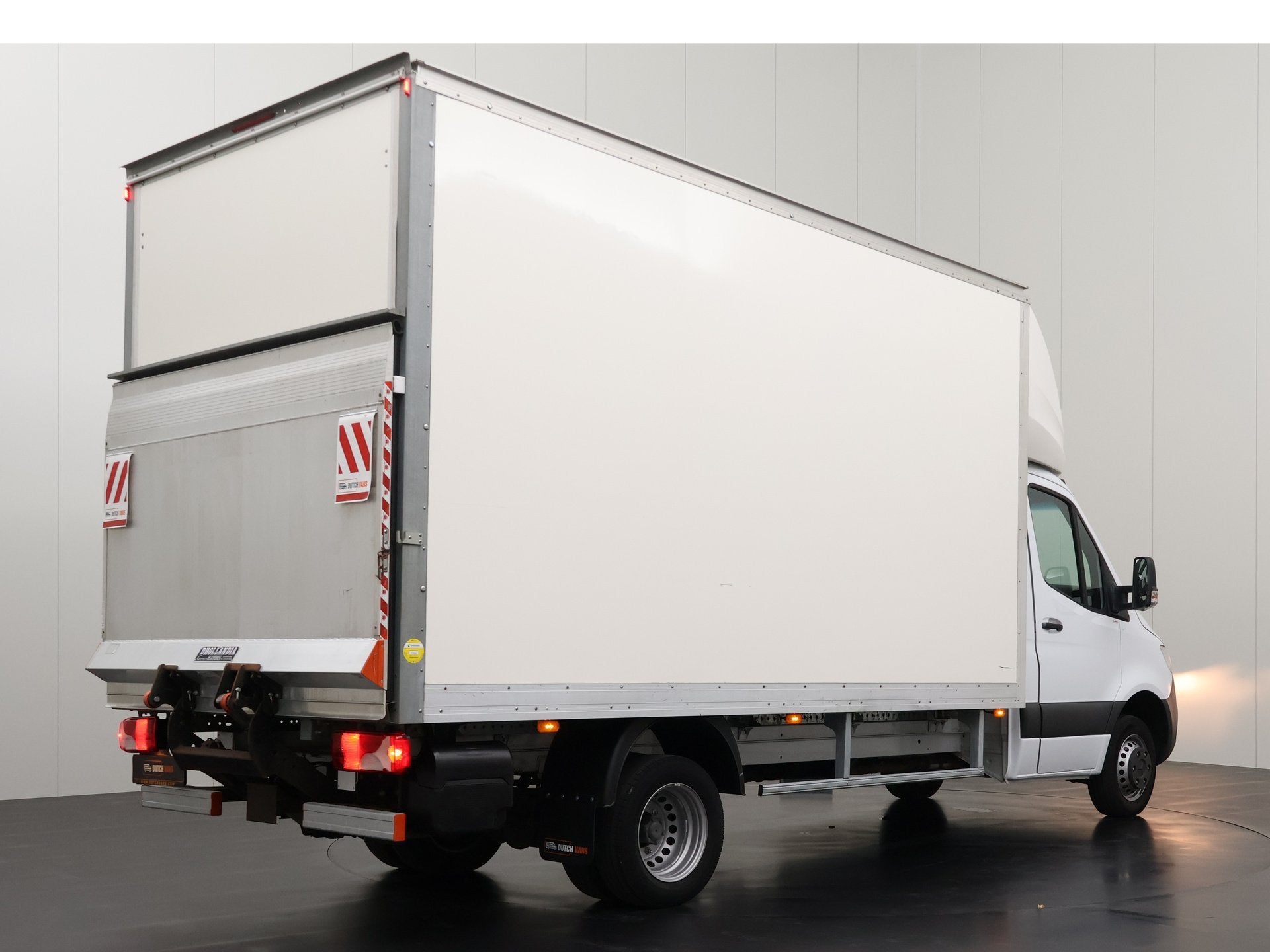 Mercedes-Benz Sprinter 519CDI Bakwagen+Laadklep | Dakspoiler, 2930 kg, Gebruikt, Euro 6, 190 pk