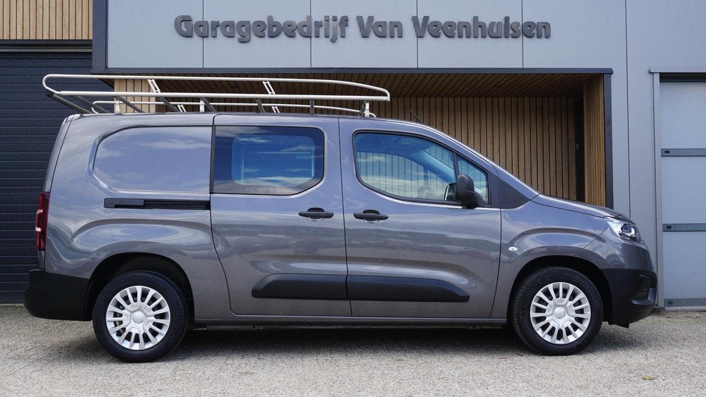 Toyota PROACE CITY 1.2 Turbo 110pk L2 Live Long App-Connect, Voorwielaandrijving, Stof, Gebruikt, Euro 6