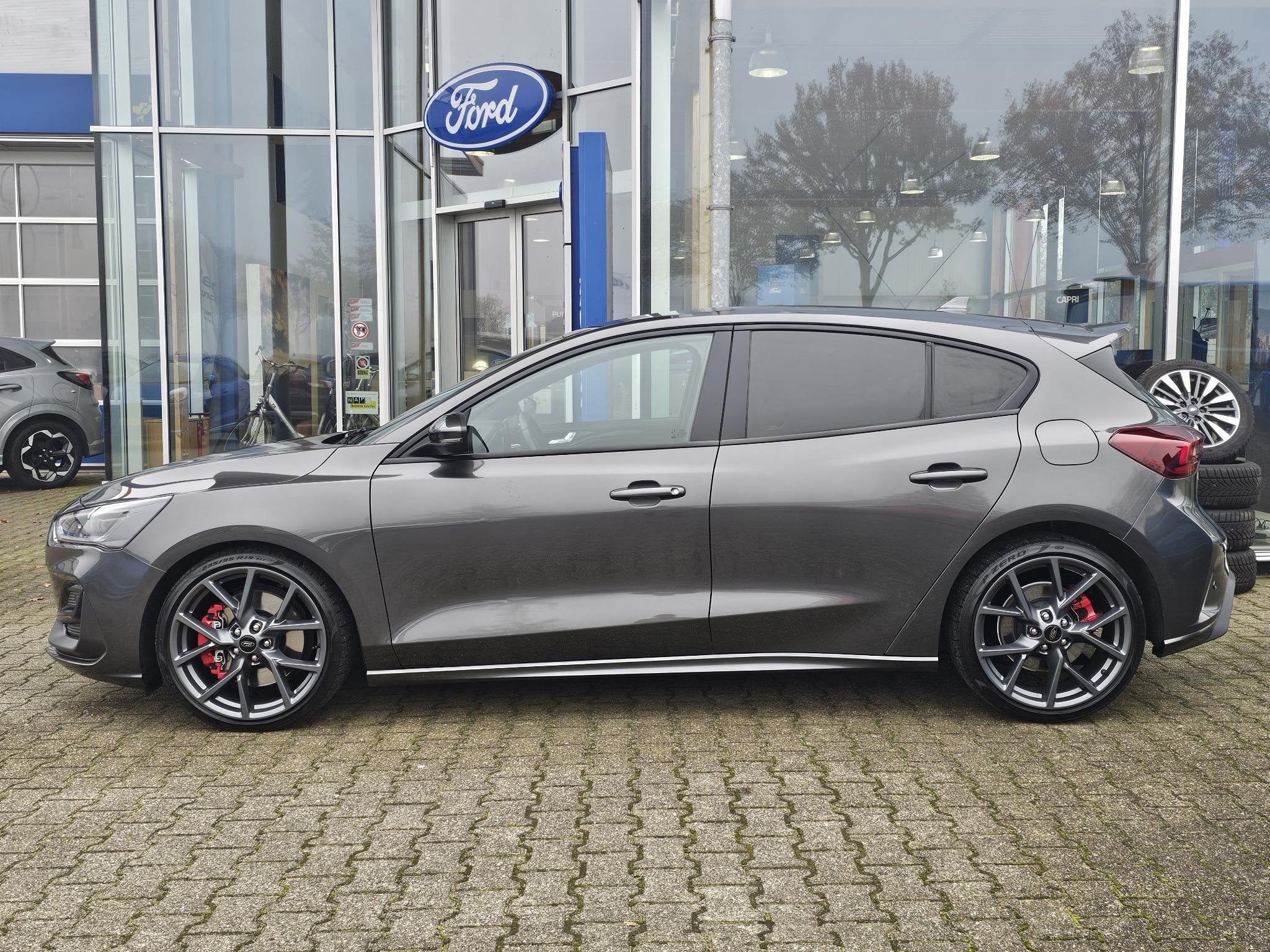 Ford Focus 2.3 EcoBoost ST-X | 280pk Automaat! | Winter Pack, Auto's, Stof, Gebruikt, 4 cilinders, 1436 kg
