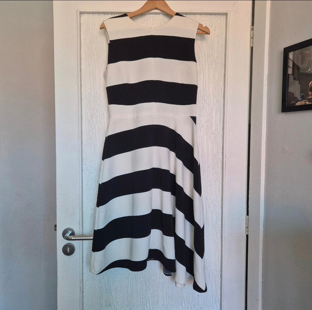 M&S Collection Gestreepte Midi-Jurk - Zwart/Wit - Maat M, Kleding | Dames, Maat 38/40 (M), Zwart, Zo goed als nieuw, Onder de knie