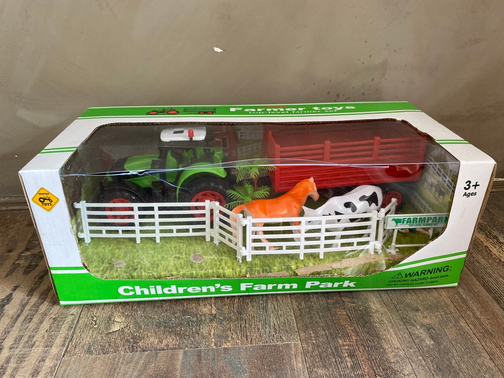 Tractor met accessoires, nog nieuw in de doos, Ophalen of Verzenden, Nieuw, Overige typen, Overige merken