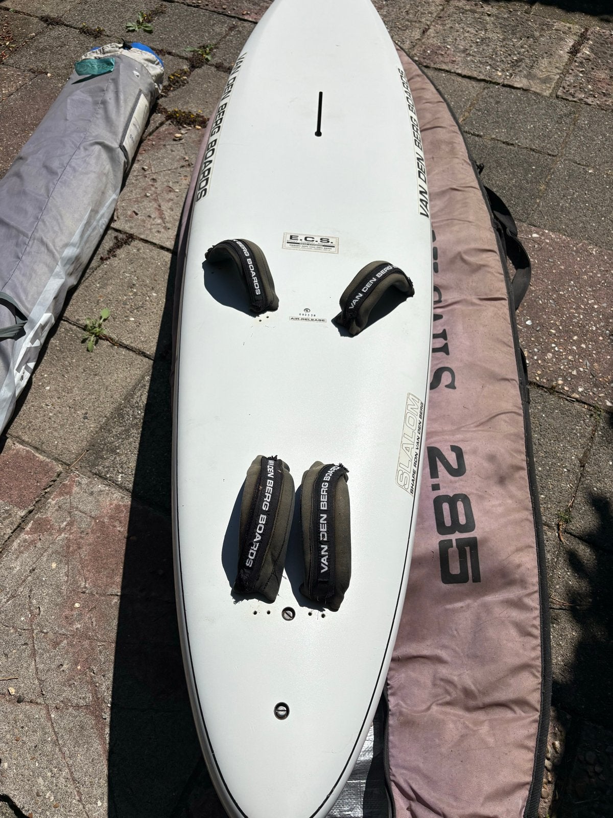 Windsurfplank Van Den Berg Boards Slalom 2.85 met zeil, 250 tot 300 cm, Gebruikt, 6.5 m² tot 8 m², Met vin(nen)