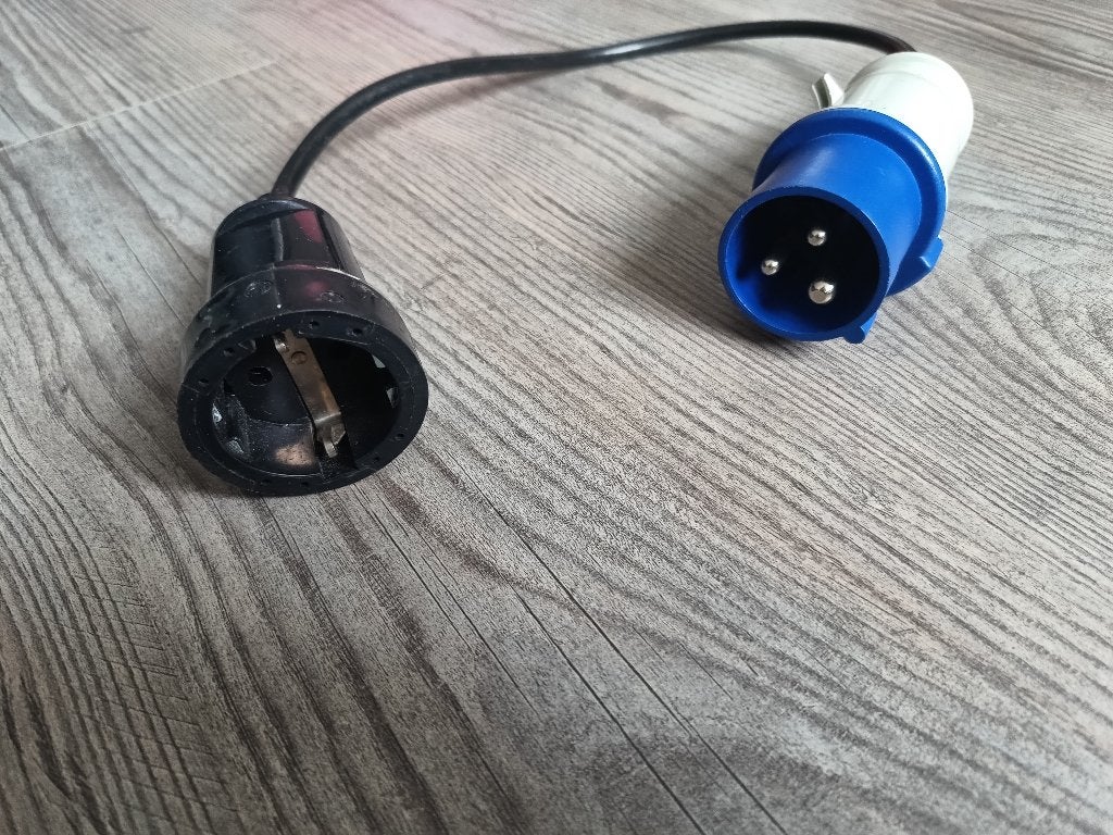 Camping verloopstekker Schuko Contrastekker naar CEE, Ophalen of Verzenden, Gebruikt
