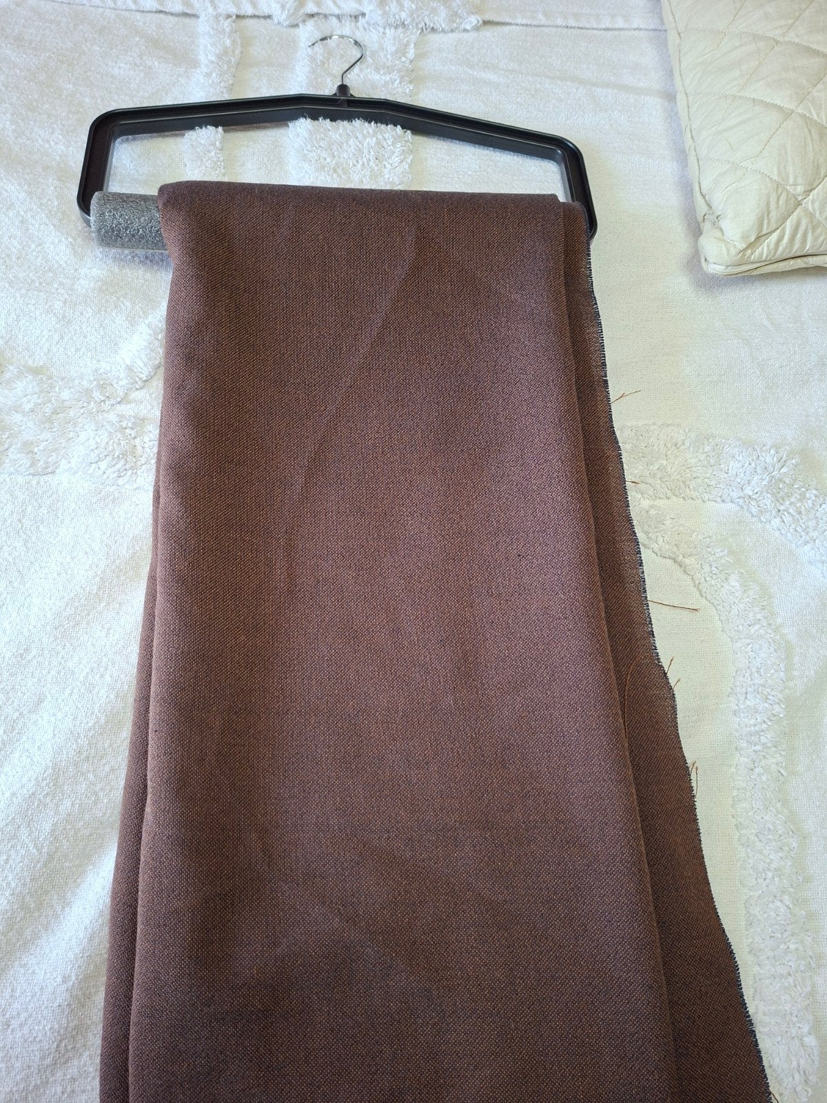 Restant gordijnstof bruin 3 mtr breed x ruim 6 mtr lang, Overige materialen, Bruin, 120 cm of meer, Ophalen of Verzenden