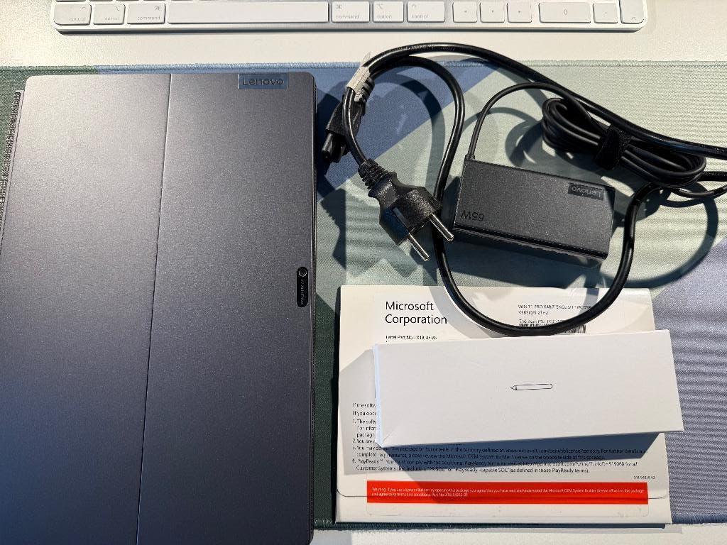 Lenovo IdeaPad Duet 5 (12IRU8) - i7-1355U | 16GB RAM, 2 tot 3 Ghz, Qwerty, Nieuw, SSD