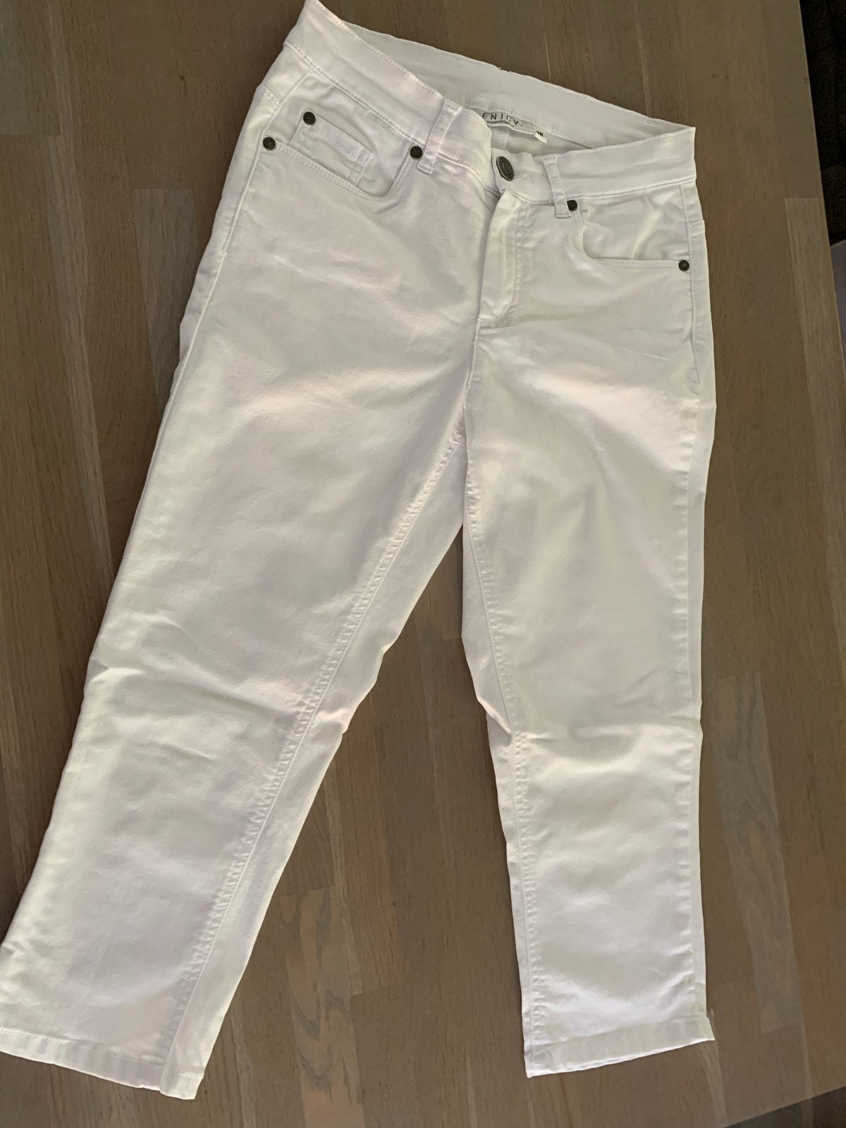 Witte 3/4 broek van Enjoy, maat 38, Kleding | Dames, Maat 38/40 (M), Wit, Ophalen of Verzenden, Zo goed als nieuw