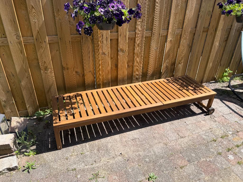 Houten verstelbare ligbed voor buiten.(gereserveerd!), Tuin en Terras, Ligbedden, Ophalen, Zo goed als nieuw, Hout, Verstelbaar