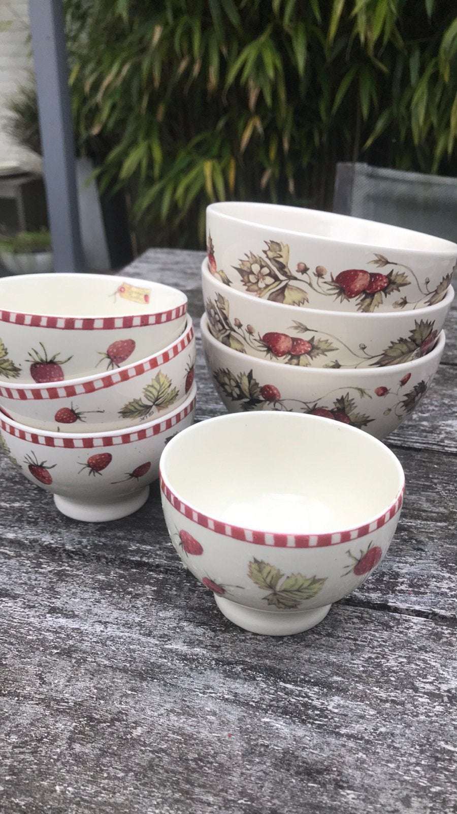 7 Aardbei kommen Jet ter Steege 🍓, Ophalen of Verzenden, Zo goed als nieuw, Kom(men), Overige stijlen