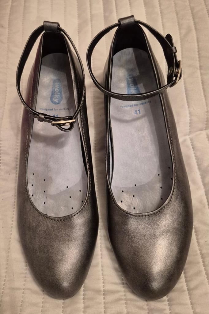 Wolky monelli pumps maat 41 met enkelbandje en lage hak, Kleding | Dames, Schoenen, Overige kleuren, Ophalen of Verzenden, Zo goed als nieuw