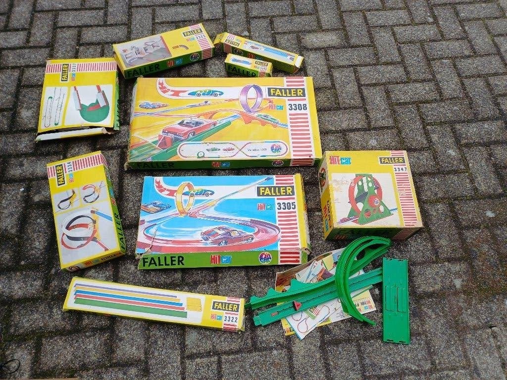 Een verzameling vintage Faller hit car racebaan onderdelen., Overige aandrijving, Met looping, Ophalen, Overige merken