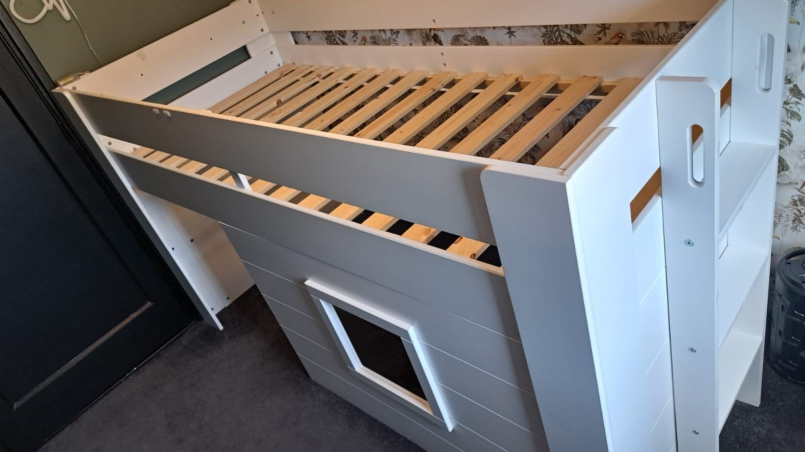 Half hoogslaper bed, Ophalen