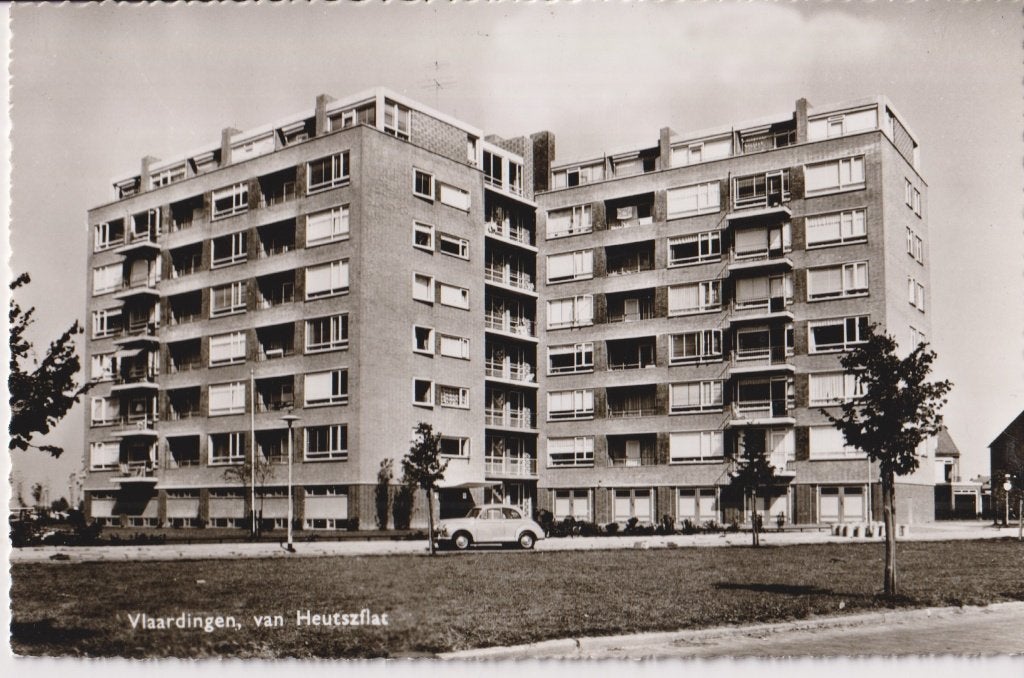 Vlaardingen met auto , Morris Minor, Ophalen of Verzenden, 1940 tot 1960, Ongelopen, Zuid-Holland