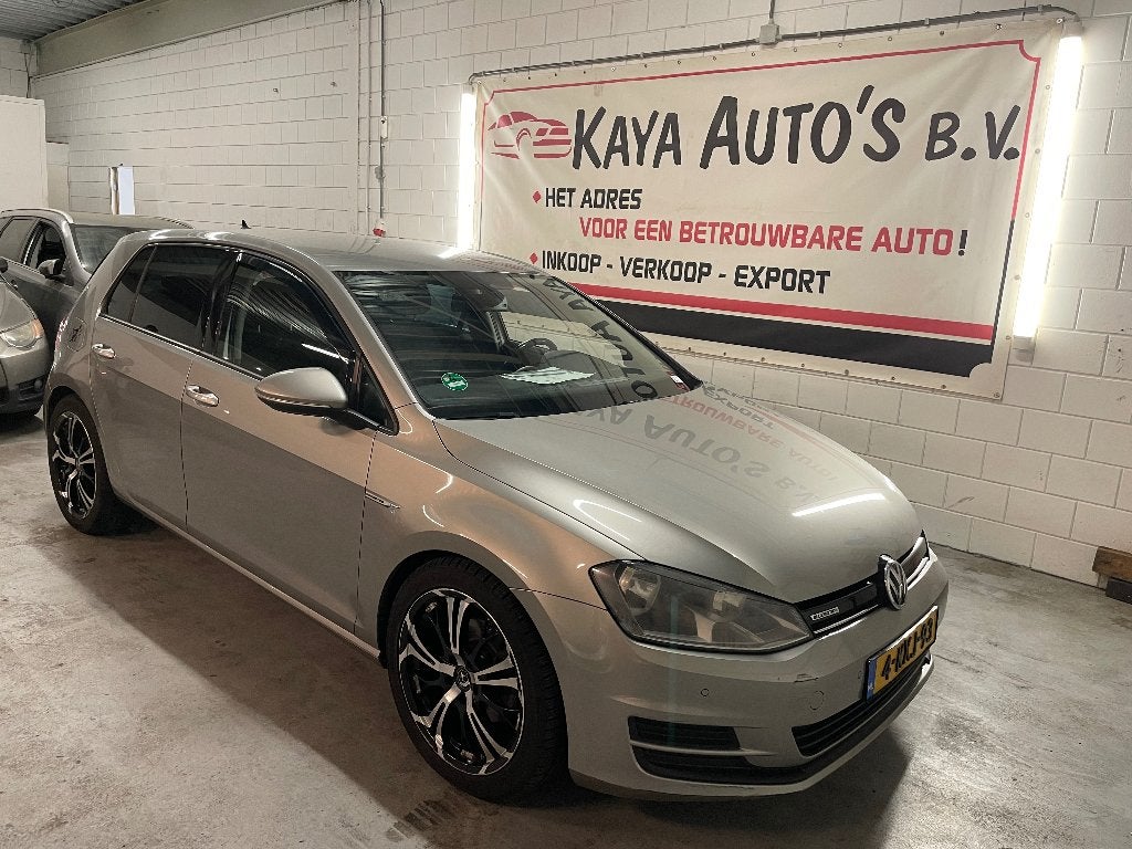 Volkswagen Golf 1.6 TDI 81KW 5D Blue Motion 2013 Grijs, Voorwielaandrijving, 4 cilinders, Origineel Nederlands, 140 €/maand