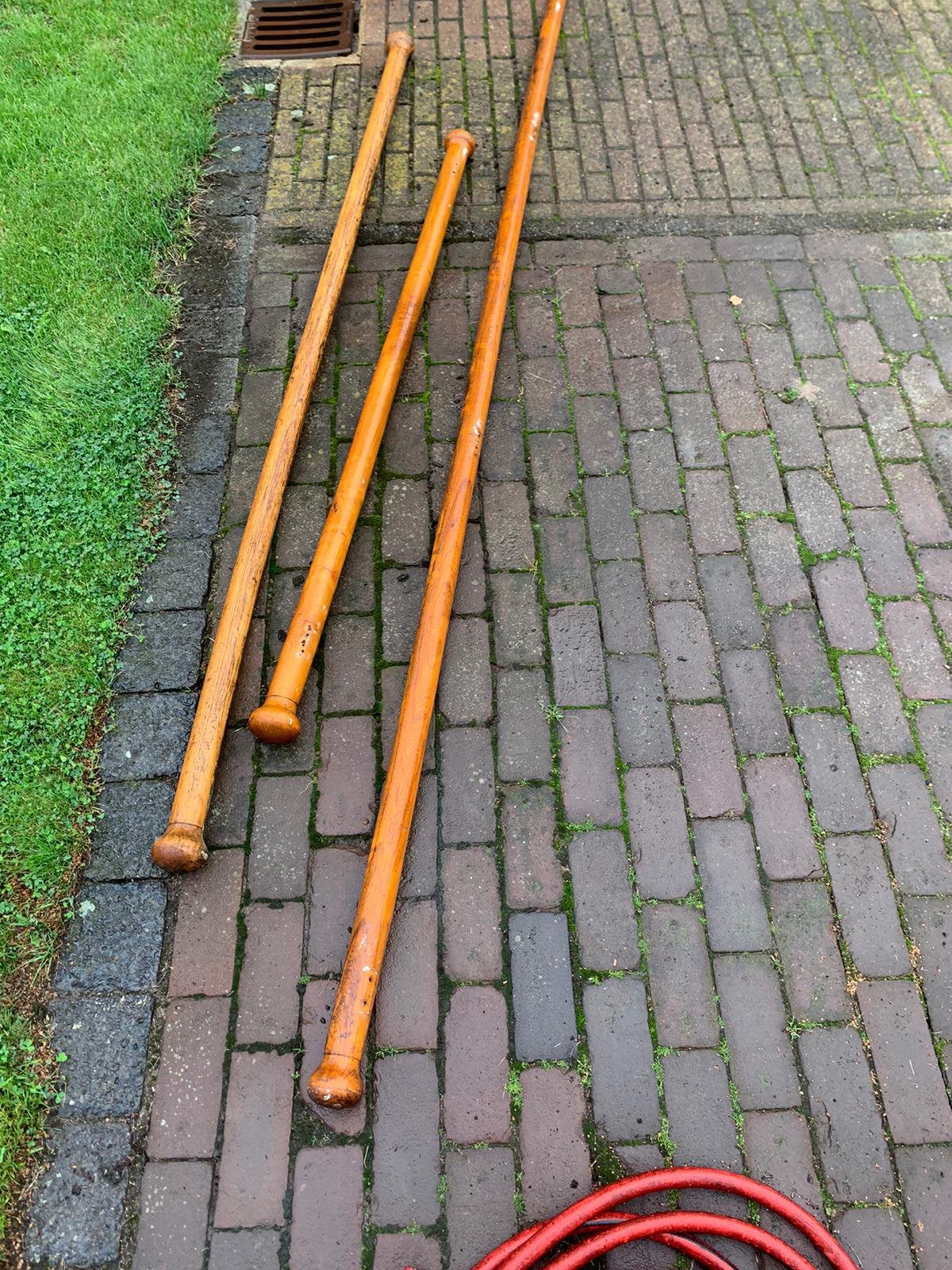 2 houten trap leuningen, Ophalen