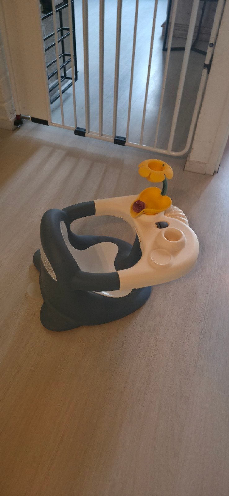 Bumbo Floor Seat met speelblad - Zo goed als nieuw, Ophalen, Zo goed als nieuw
