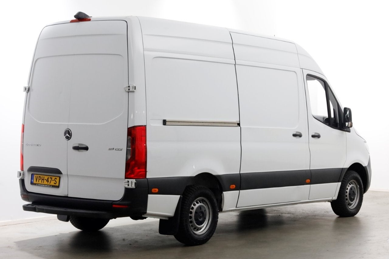 Mercedes-Benz Sprinter 311 CDI 115pk RWD 7G Automaat L2H2 Ai, Achterwielaandrijving, Gebruikt, Euro 6, 2000 kg