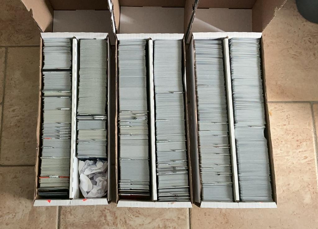 Ca 5500 - 5600 Reverse en Holo pokemon kaarten, geen Basics, Ophalen, Zo goed als nieuw, Meerdere kaarten, Foil