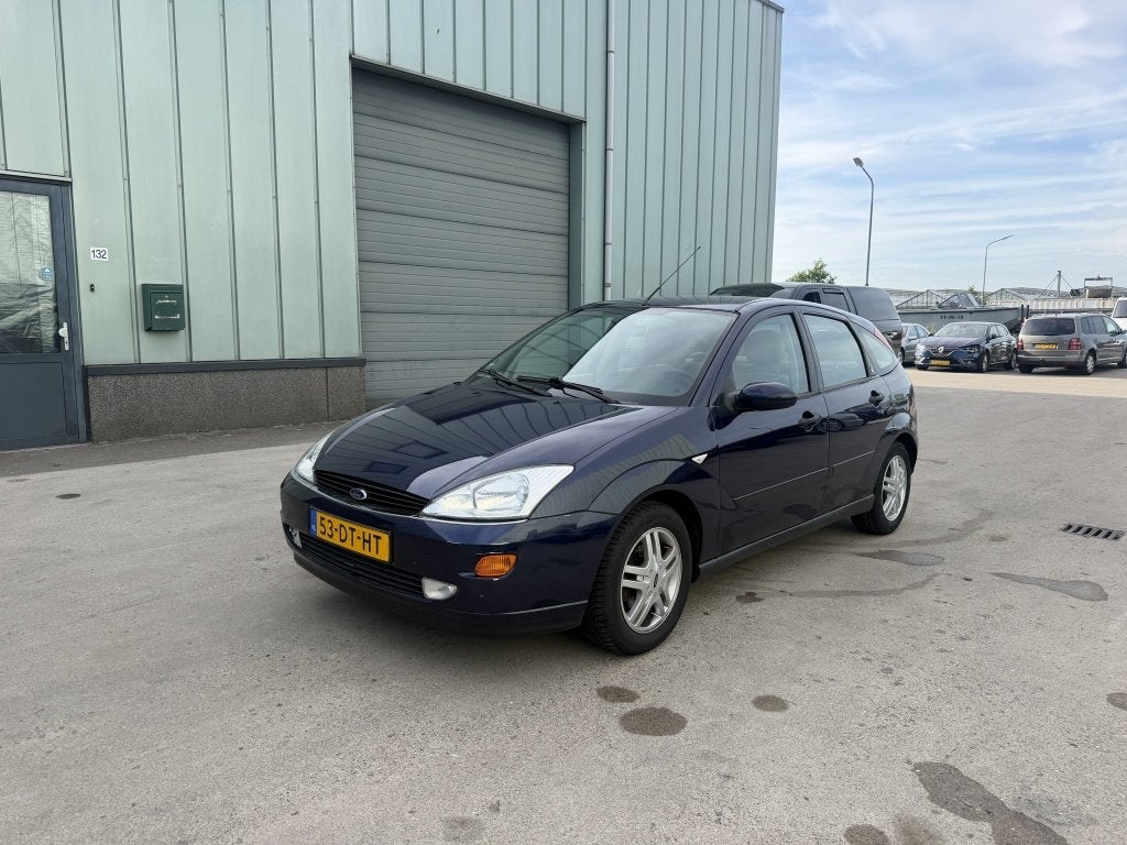 Ford Focus 1.6-16V Ghia AUTOMAAT APK NIEUW AIRCO (bj 1999), Automaat, 1596 cc, Blauw, Origineel Nederlands