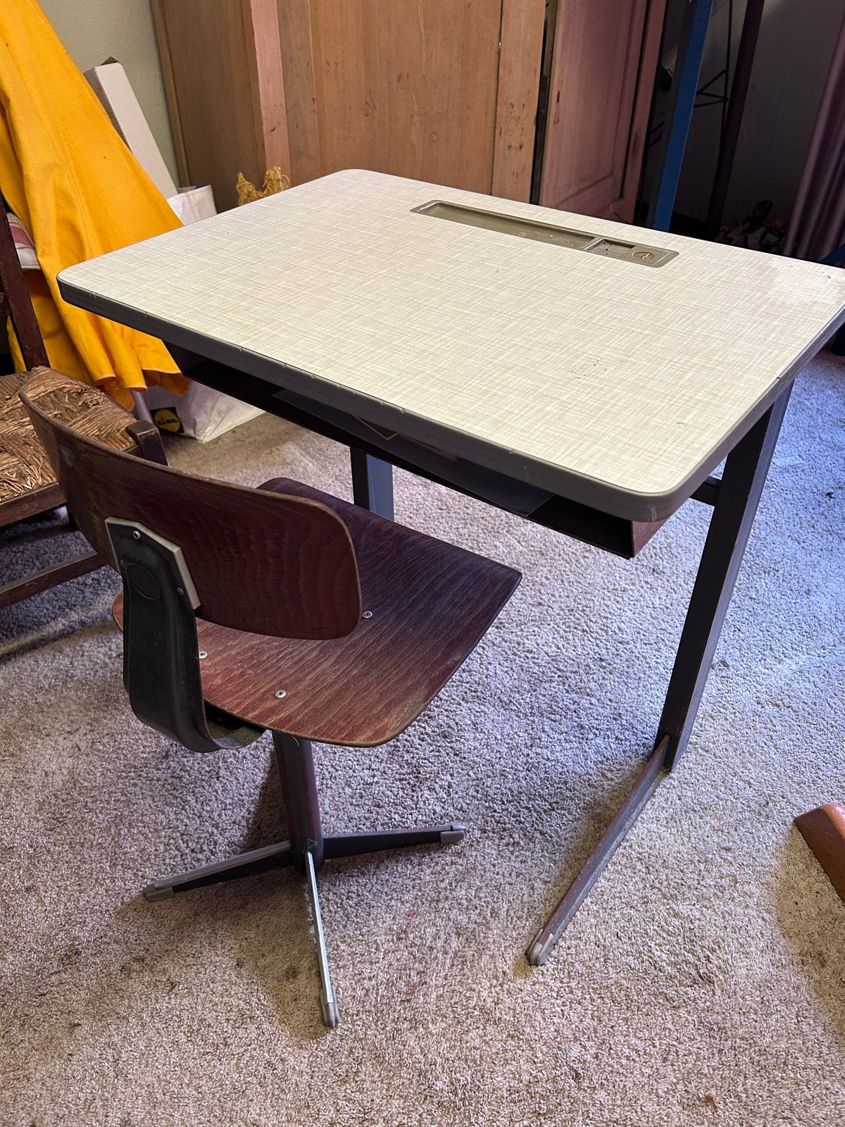 Vintage Schoolbureau met Stoel - 60x42x65H, Ophalen, Gebruikt, Hout, Schoolbureau