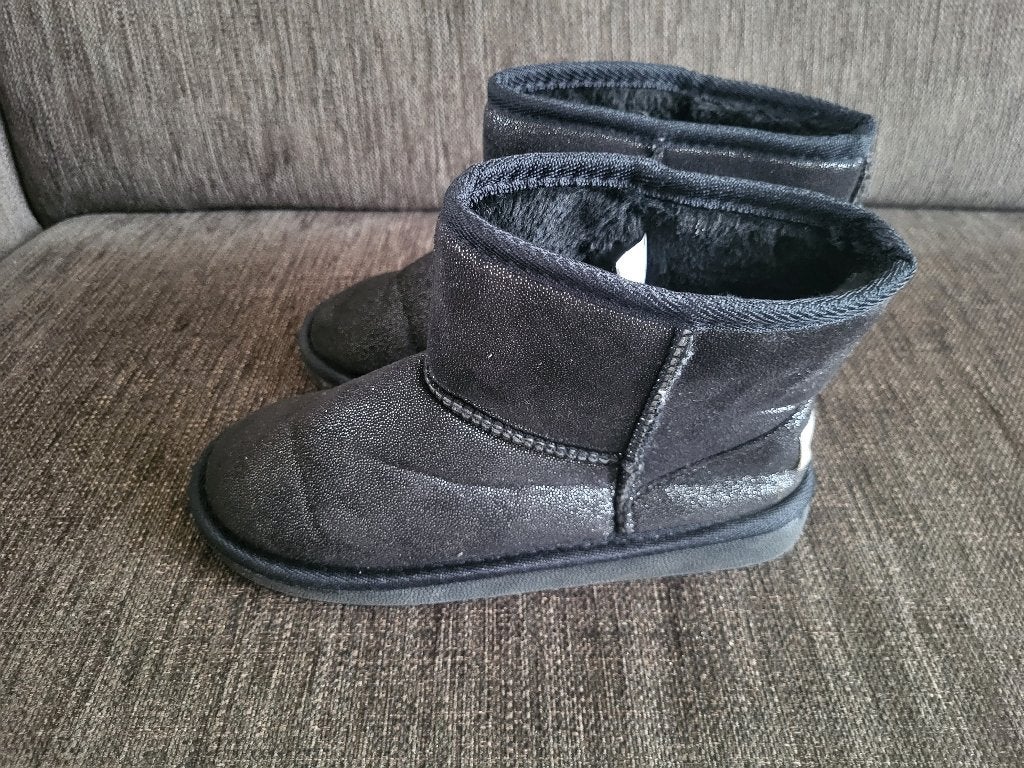 Snowboots schoenen kind voor zowel jongen als meisje maat 33, Ophalen of Verzenden, Zo goed als nieuw, Zwart, Snowboots