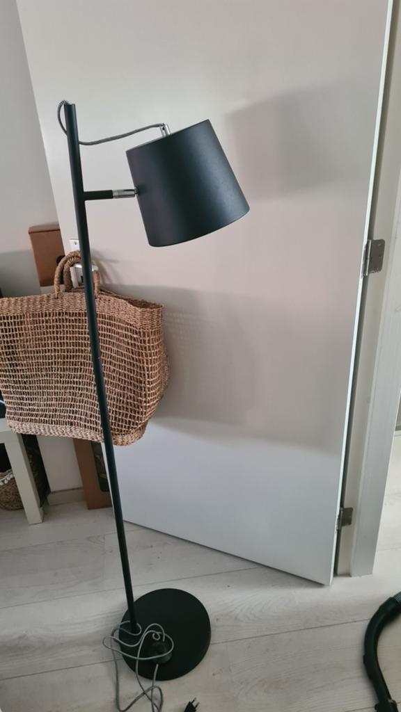 Mooie mat zwarte vloerlamp, Ophalen, 150 tot 200 cm