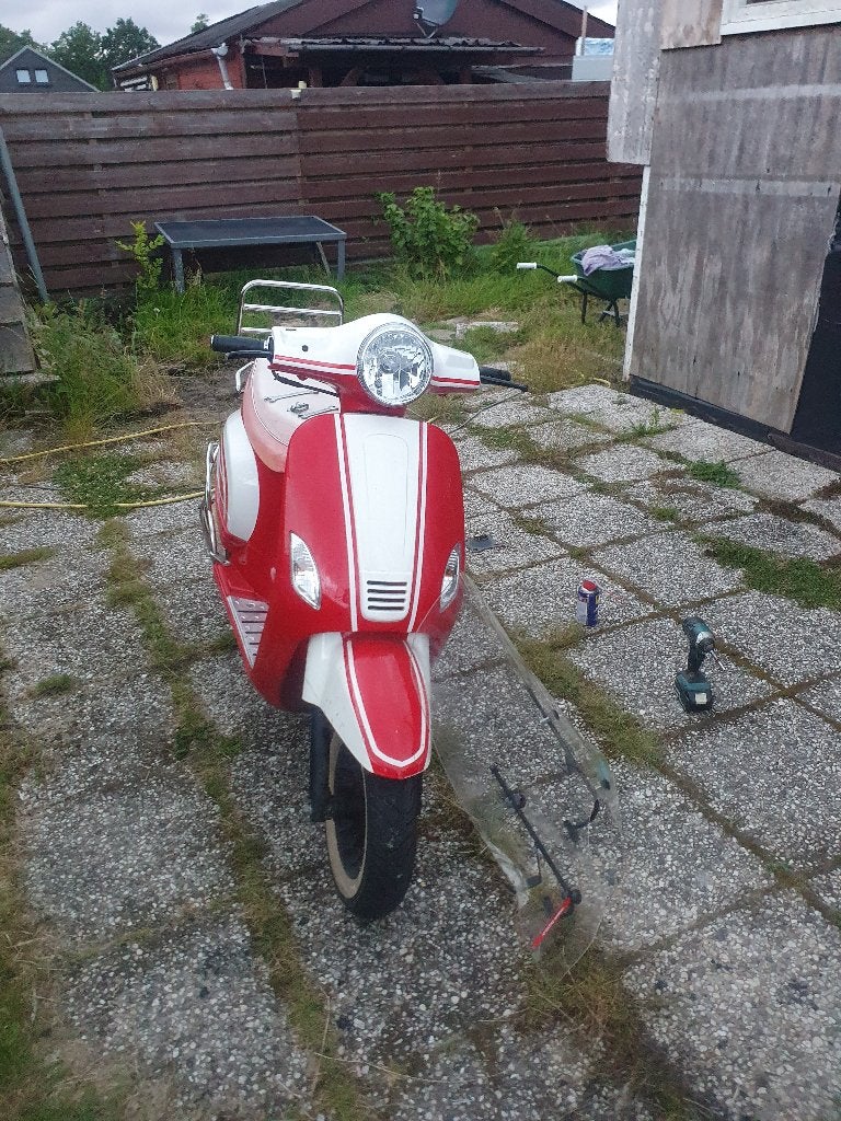 Mooie Retro Scooter LA SOURIS opknapper, Fietsen en Brommers, Brommeronderdelen | Scooters, Ophalen of Verzenden, Gebruikt, Overige typen