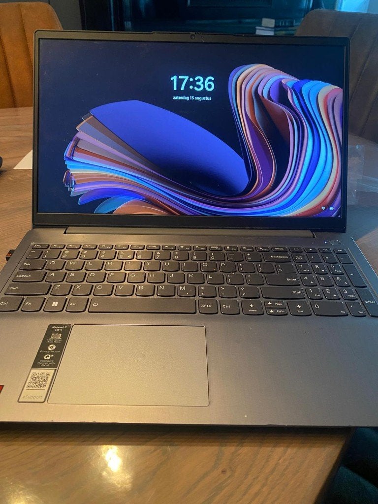 Lenovo laptop ideapad 3-serie met AMD ryzen 5, Computers en Software, Windows Laptops, Ophalen, 2 tot 3 Ghz, 8 GB, AMD Ryzen